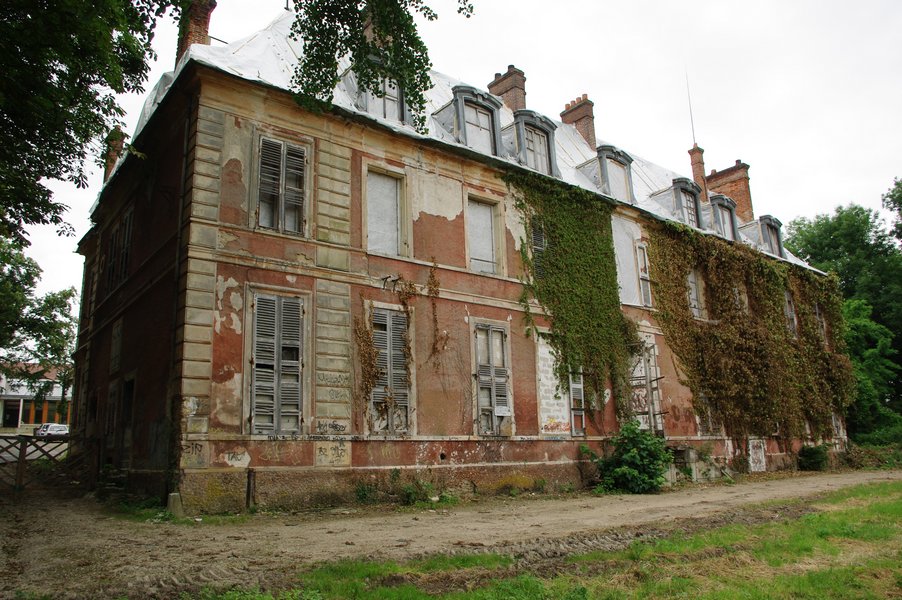 Chateau Evry Grand Bourg 012.jpg